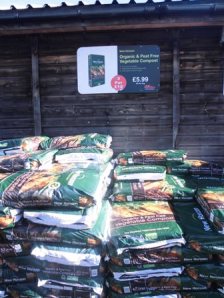 organic and peat free vegetable compost