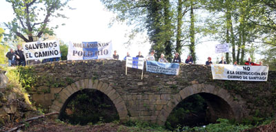 manifestación dos amigos do camiño en Sarria